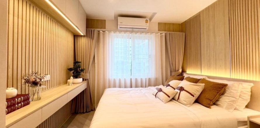 Condo in Bangkok, Thailand, 3 bedrooms  № 157761