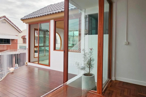 House in Bangkok, Thailand 3 bedrooms № 157762 - photo 14