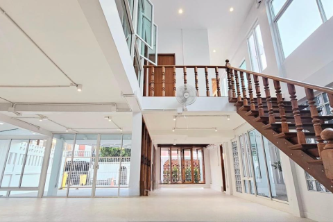 House in Bangkok, Thailand 3 bedrooms № 157762 - photo 9