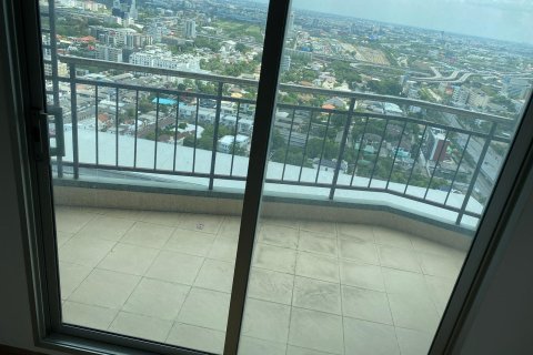 Кондоминиум с 2 спальнями в Бангкоке, Таиланд № 157757 - фото 26