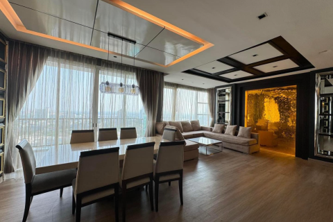 Condo in Bangkok, Thailand, 3 bedrooms  № 157763 - photo 20