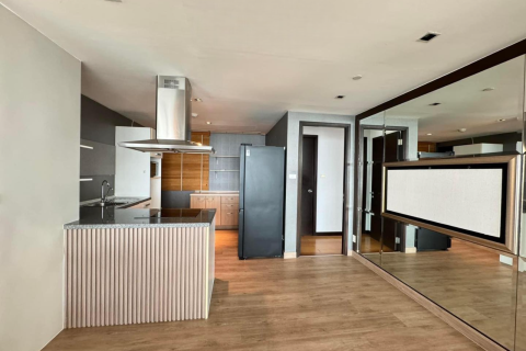 Condo in Bangkok, Thailand, 3 bedrooms  № 157763 - photo 7