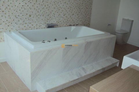 Studio in the Condo in Pattaya, Thailand  № 153787 - photo 12