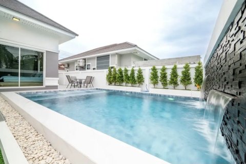 Вилла в Паттайе, Таиланд с 3 спальнями  № 171644 - фото 8