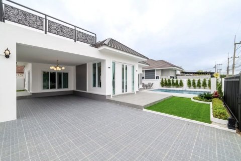 Вилла в Паттайе, Таиланд с 3 спальнями  № 171644 - фото 4