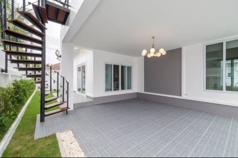 Вилла в Паттайе, Таиланд с 3 спальнями  № 171644 - фото 5