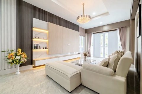 Вилла в Паттайе, Таиланд с 3 спальнями  № 171644 - фото 13