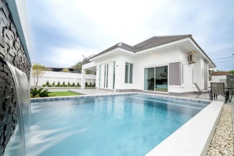 Вилла в Паттайе, Таиланд с 3 спальнями  № 171644 - фото 9