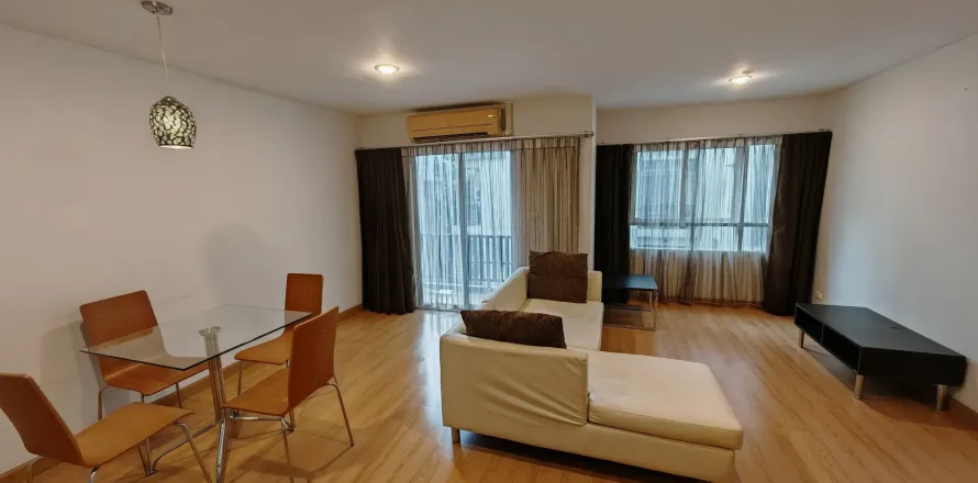 Studio dans le Condo à Huai Khwang, Bangkok, Thaïlande № 157125