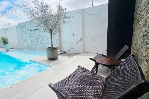 Casa de 4 dormitorios en Pattaya, Tailandia № 212243 - foto 18
