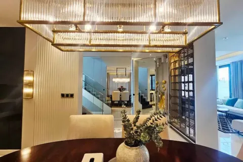 Casa de 4 dormitorios en Pattaya, Tailandia № 212243 - foto 7