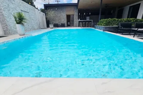 Casa de 4 dormitorios en Pattaya, Tailandia № 212243 - foto 12