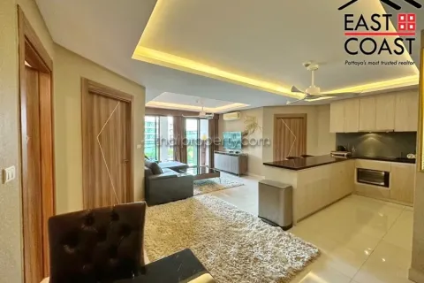 Condominio de 2 dormitorios en Jomtien Beach, Pattaya, Tailandia № 212242 - foto 2