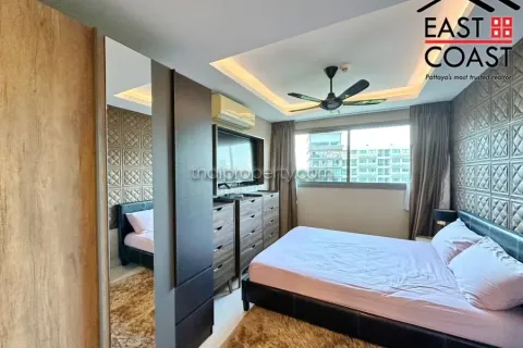 Condominio de 2 dormitorios en Jomtien Beach, Pattaya, Tailandia № 212242 - foto 9