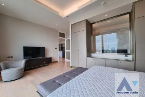 Condo in Khlong San, Bangkok, Thailand, 3 bedrooms № 215316 - photo 2