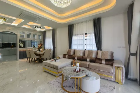 Casa de 4 dormitorios en Pattaya, Tailandia № 212327 - foto 9