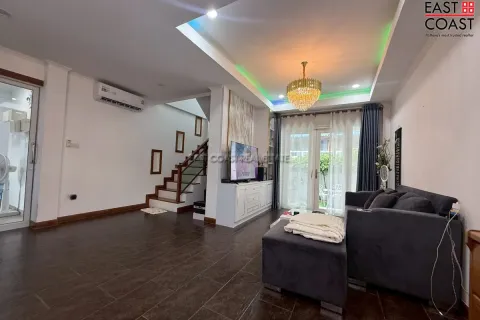 Casa de 3 dormitorios en Pattaya, Tailandia № 212326 - foto 18