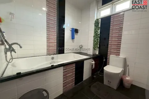 Casa de 3 dormitorios en Pattaya, Tailandia № 212326 - foto 12