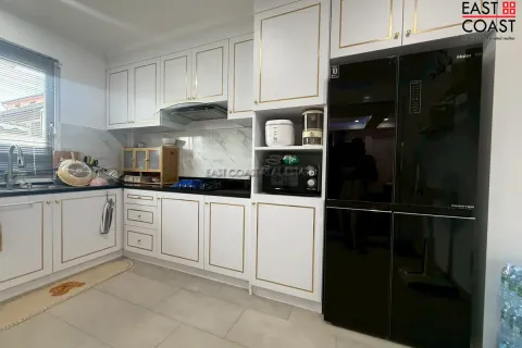 Casa de 3 dormitorios en Pattaya, Tailandia № 212326 - foto 6
