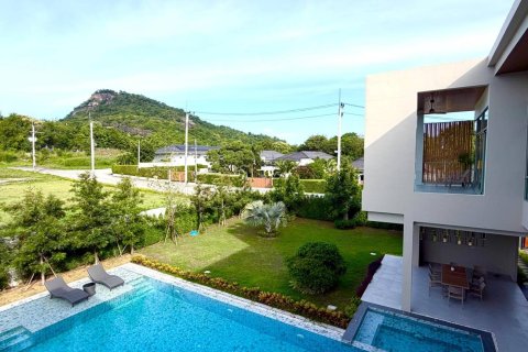 Villa in Hua Hin, Thailand 4 Schlafzimmer № 222536 - Foto 4