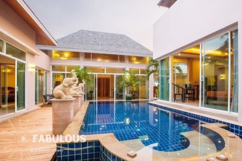 Villa à Rawai, Thaïlande 5 chambres № 179880