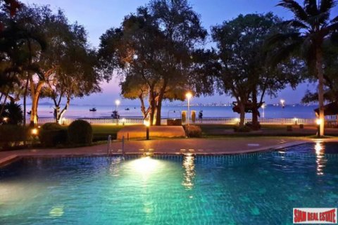 Apartment on Jomtien Beach, Pattaya, Thailand 2 bedrooms № 192800