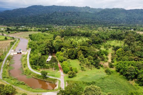 Terrain à Nakhon Nayok, Thaïlande 136000 m2 № 170746