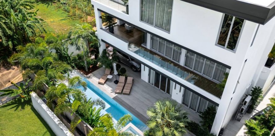 Вилла в Раваи, Таиланд с 5 спальнями  № 114921