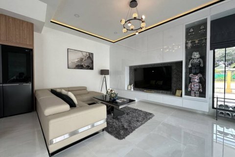 Таунхаус в Паттайе, Таиланд с 3 спальнями  № 114917 - фото 3