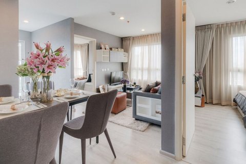 Кондоминиум с 2 спальнями в Фаси Чароене, Бангкок, Таиланд № 138763 - фото 1