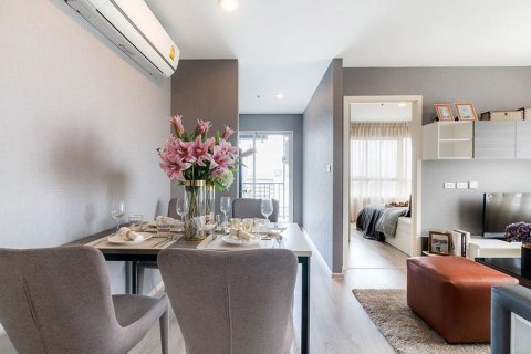 Кондоминиум с 2 спальнями в Фаси Чароене, Бангкок, Таиланд № 138763 - фото 2