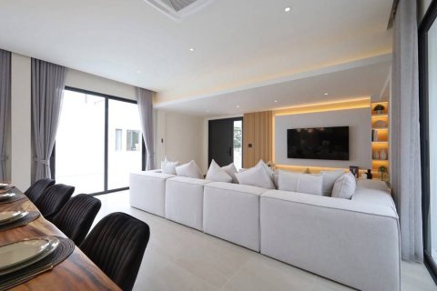 Villa à Pattaya, Thaïlande 5 chambres № 173298 - photo 4