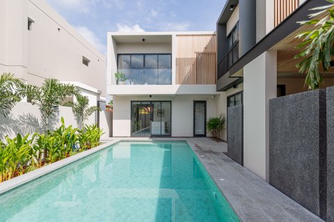 Вилла в Ханг Донге, Таиланд с 4 спальнями  № 170859