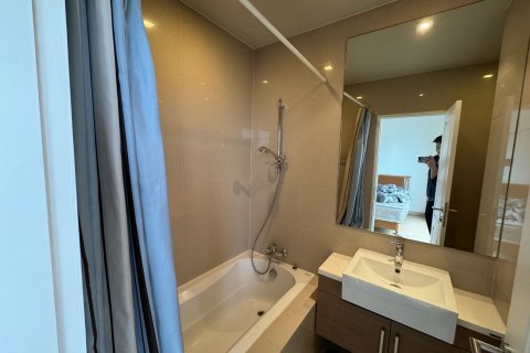 Condo à Khlong Toei, Bangkok, Thaïlande, 2 chambres  № 170860 - photo 13