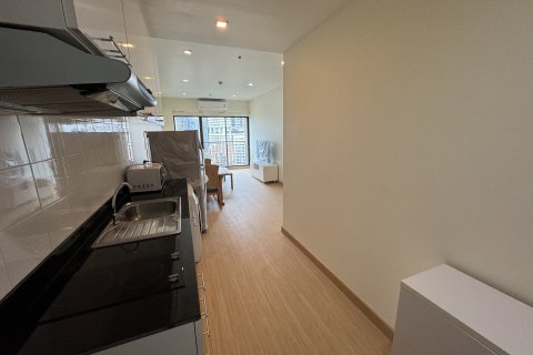 Condo à Khlong Toei, Bangkok, Thaïlande, 2 chambres  № 170860 - photo 3