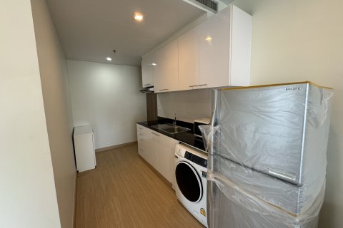 Condo à Khlong Toei, Bangkok, Thaïlande, 2 chambres  № 170860 - photo 8