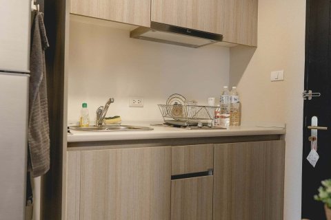 Studio dans le Condo à Huai Khwang, Bangkok, Thaïlande  № 170861 - photo 3