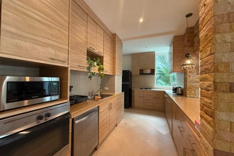 House in Bang Tao, Thailand 4 bedrooms № 36584 - photo 19