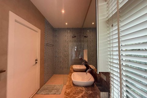 House in Bang Tao, Thailand 4 bedrooms № 36584 - photo 29