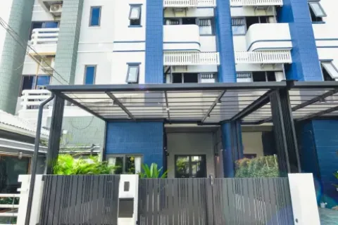 House in Samut Prakan, Thailand 5 bedrooms № 216963