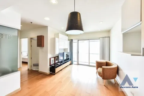 Condo in Bang Rak, Bangkok, Thailand, 2 bedrooms  № 216968