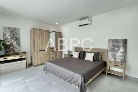 Casa de 3 dormitorios en Pattaya, Tailandia № 210931 - foto 9
