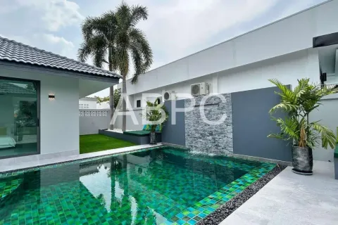 Casa de 3 dormitorios en Pattaya, Tailandia № 210931 - foto 5