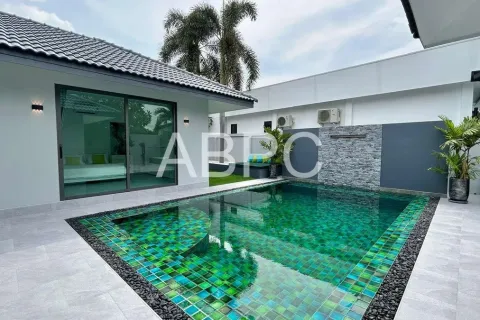House in Pattaya, Thailand 3 bedrooms № 210931