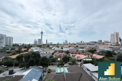 Studio dans le Condo sur Jomtien Beach, Pattaya, Thaïlande  № 210933
