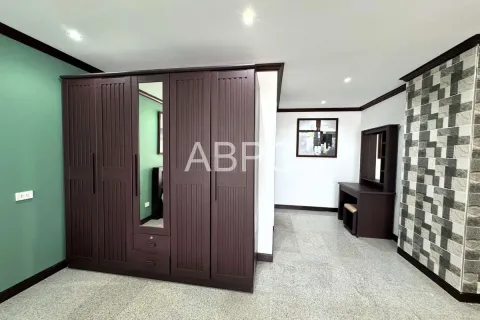 Condominio de 2 dormitorios en Jomtien Beach, Pattaya, Tailandia № 210932 - foto 11
