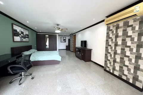Condominio de 2 dormitorios en Jomtien Beach, Pattaya, Tailandia № 210932 - foto 24