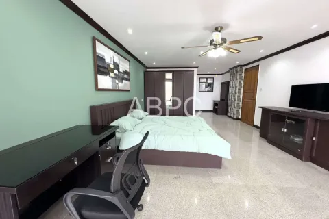 Condominio de 2 dormitorios en Jomtien Beach, Pattaya, Tailandia № 210932 - foto 15