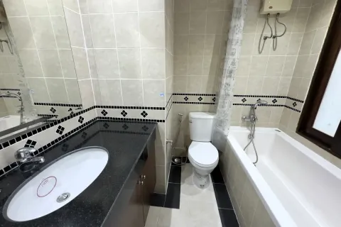 Condominio de 2 dormitorios en Jomtien Beach, Pattaya, Tailandia № 210932 - foto 28