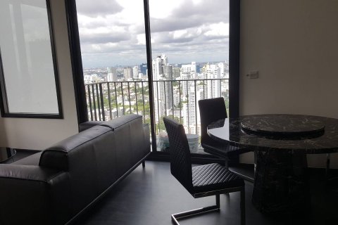 Кондоминиум с 2 спальнями в Бангкоке, Таиланд № 143295 - фото 2